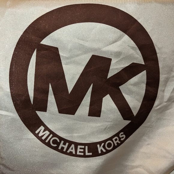 Authentic Michael Kors Grayson Satchel Bag - Picture 8 of 15